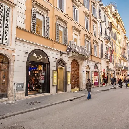 Suiteinrome Center بيت ضيافة