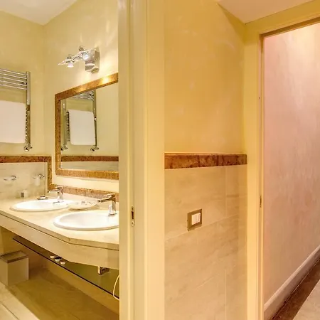 بيت ضيافة Suiteinrome Center *