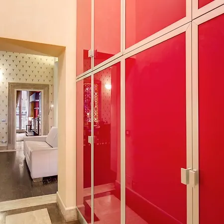 Casa de hóspedes Suiteinrome Center *